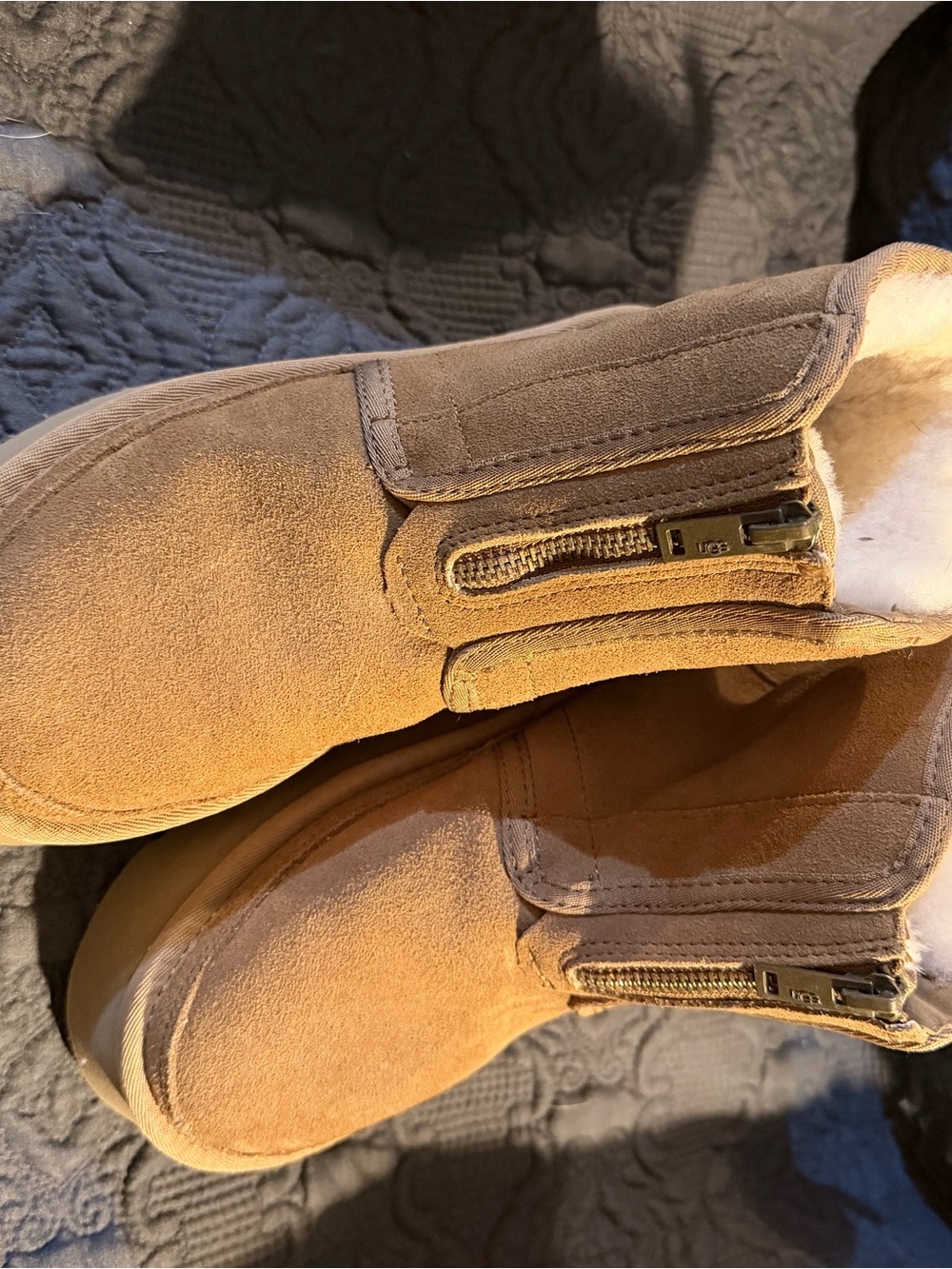 UGG Chestnut Tan Shearling-Lined Zip Boot size 7